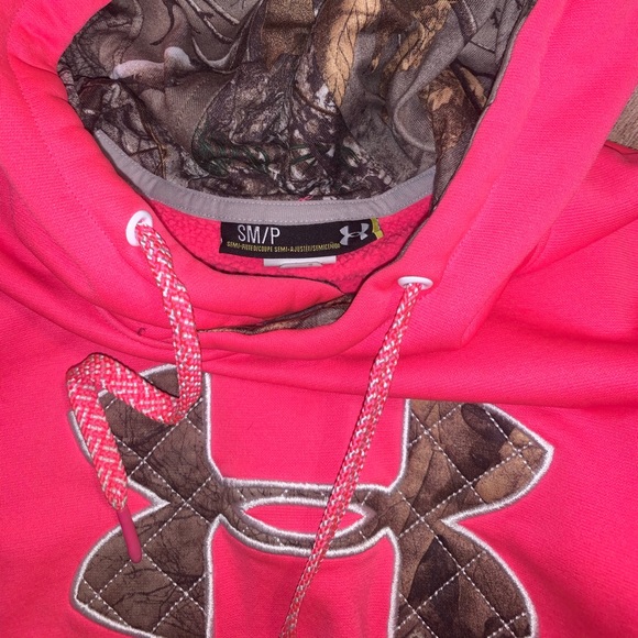 Under armour hoodie - Picture 2 of 2